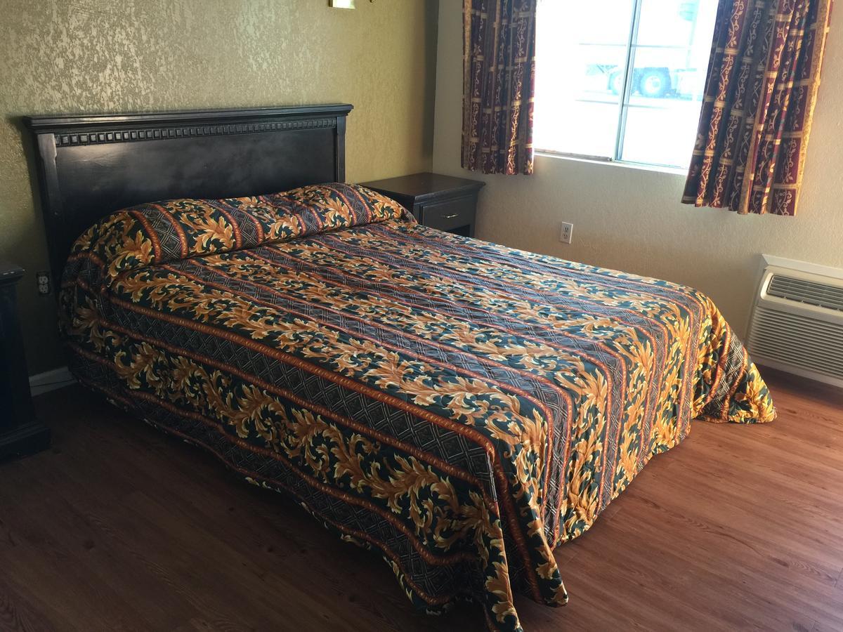 Black Horse Motel Апл-Валли Экстерьер фото